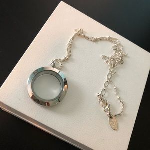 Origami Owl necklace